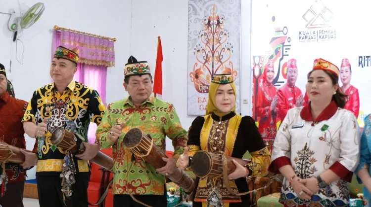 Lestarikan Budaya, Pemkab Kapuas Gelar Ritual Adat Balian dan Mamapas Lewu