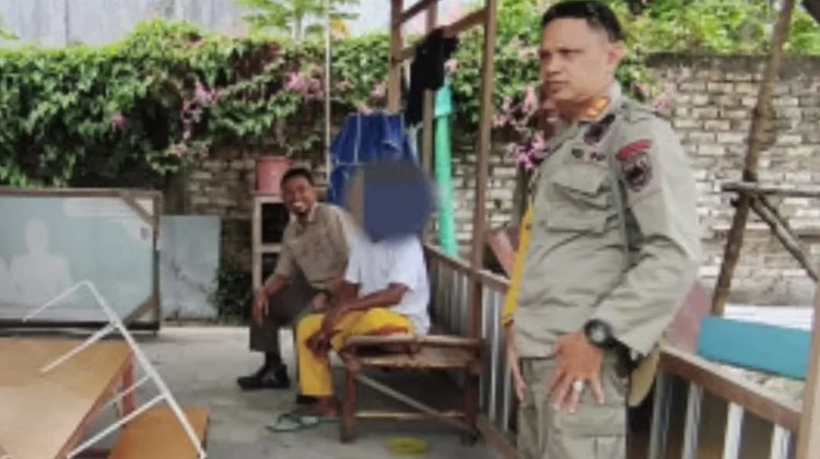 Resahkan Warga, ODGJ di Bundaran Pancasila Pangkalan Bun Diamankan Satpol PP