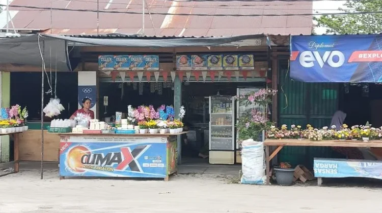 Momen Paskah Bawa Berkah bagi Pedagang Bunga yang Berjualan di Sekitar Makam