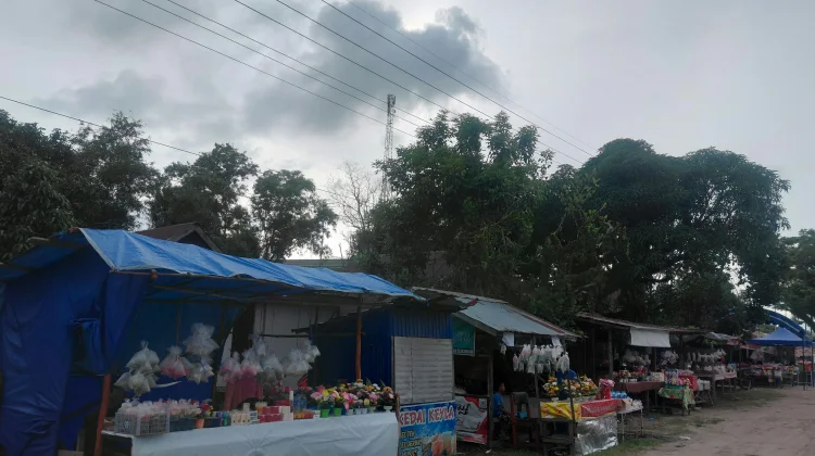 Penjual Bunga: Paskah Kesempatan untuk Mencari Rezeki