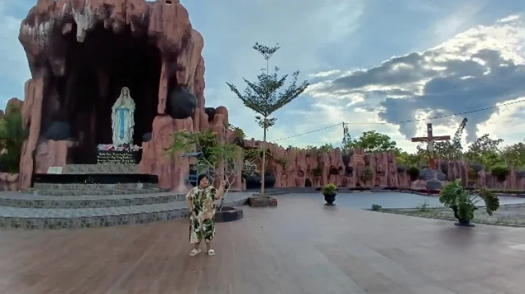 Memanfaatkan Libur Paskah untuk Wisata Rohani