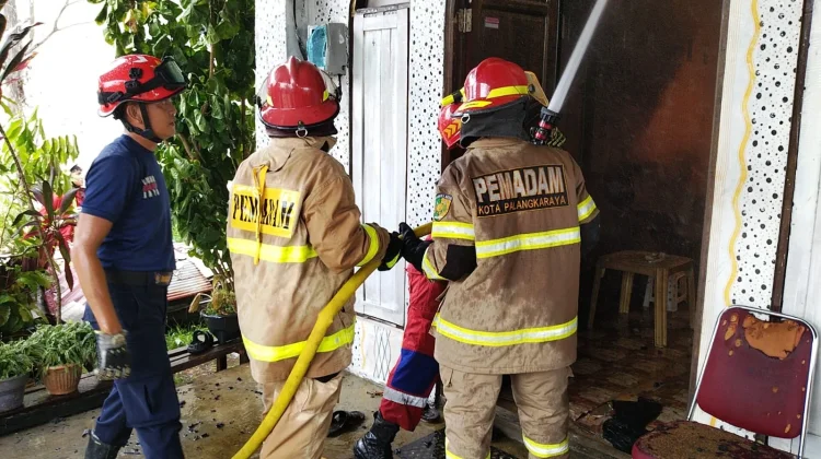 Ditinggal Pergi ke Gereja, Rumah Warga di Karanggan Ludes Terbakar