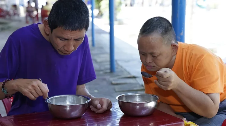 Bukan hanya Anak, Orang Tua juga Jadi Fokus Terapis