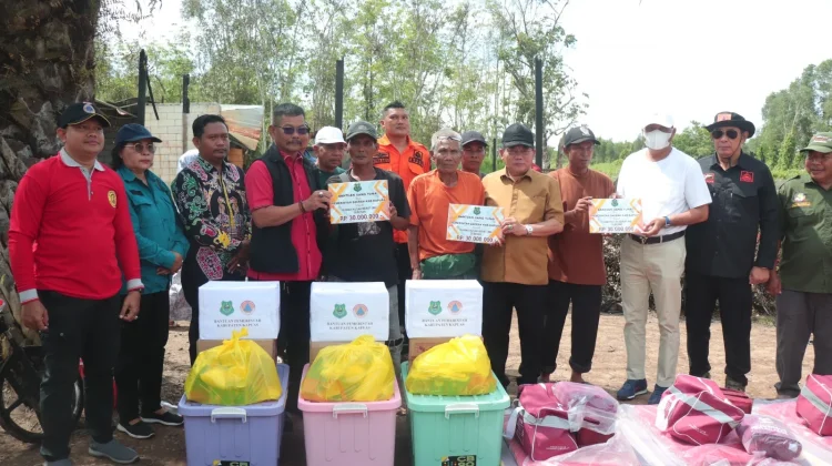 Bantu Korban Kebakaran Bangkit, Pemkab Kapuas Salurkan Rp30 Juta per Rumah