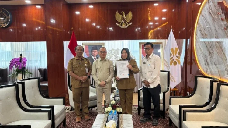 Perkuat PMI, Bupati Kobar dan Menteri KP2MI Teken MoU