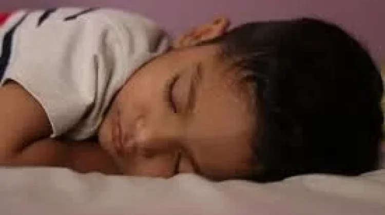 Dampak Gadget Berlebih Hambat Tumbuh Kembang Anak sejak Dini
