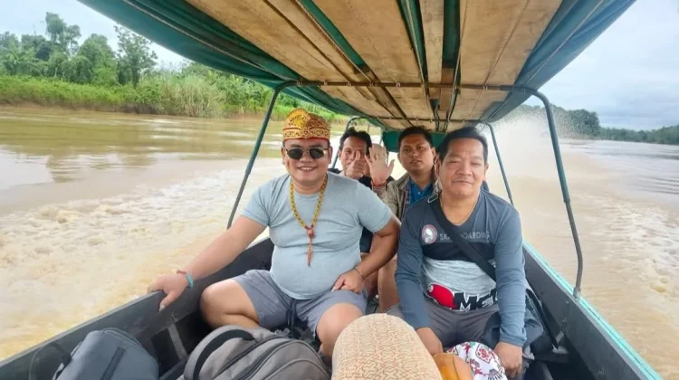 Kelotok Bermesin Masih Jadi Andalan Transportasi Air di Wilayah Terpencil