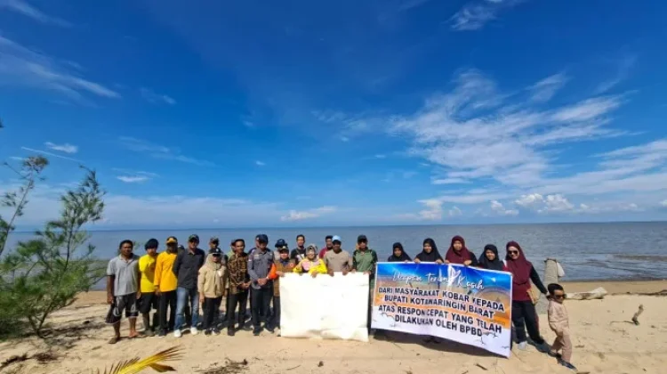 Tangani Abrasi, Pemkab Kobar Salurkan Ratusan Geobag ke 2 Desa Pesisir