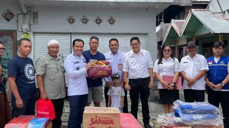 Bupati Pulang Pisau Salurkan Bantuan untuk Korban Kebakaran Pasar Patanak