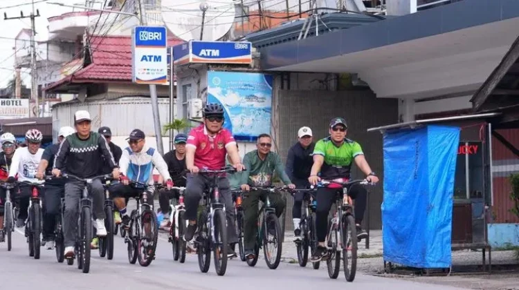 Gowes Bersama Bupati Barito Utara, Pantau Kebersihan Kota