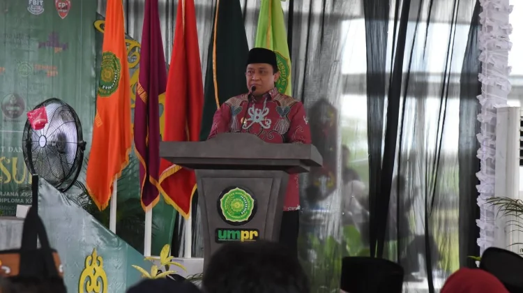 Edy Pratowo Hadiri Wisuda UMPR dan Peluncuran Program D1 Vokasi Pertanian