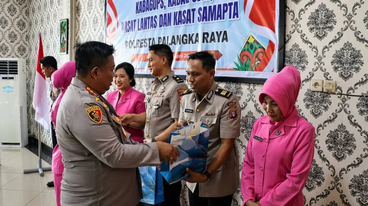 Polresta Palangka Raya Gelar Kenal Pamit Pejabat Utama