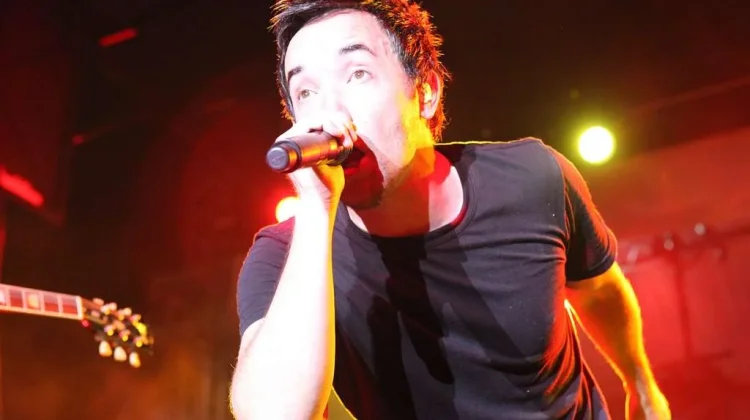 Lirik Lengkap 'The Reason', Lagu Hoobastank yang Sering Dinyanyikan saat Karaoke