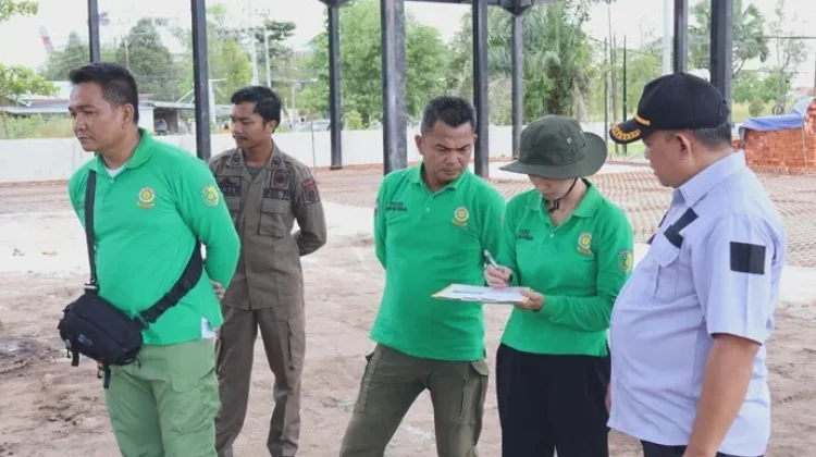 Satpol PP Kota Palangka Raya Hentikan Aktivitas Pembangunan tanpa Izin
