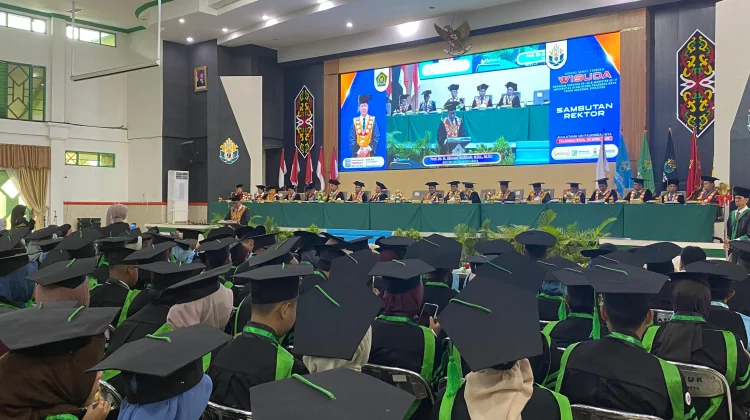 UIN Mewisuda 328 Mahasiswa, Rektor Tekankan Budaya Daerah