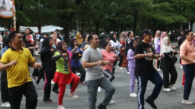 Peringati May Day 2026, Pemkab Pulang Pisau Gelar Senam Bersama Pekerja