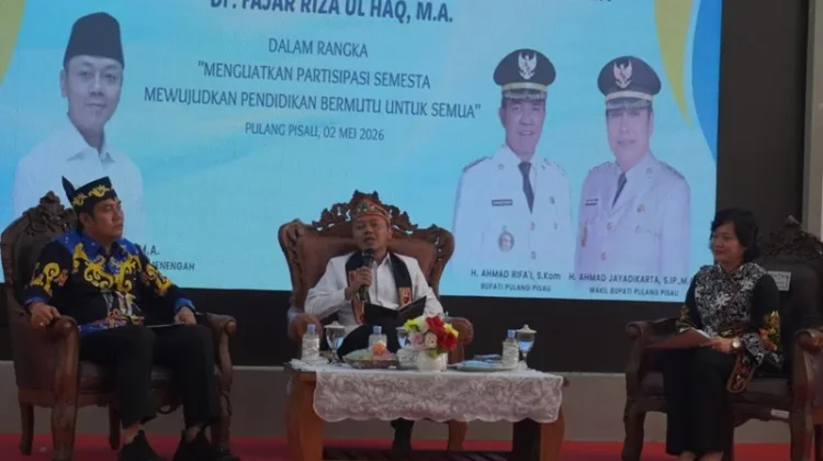 Kunjungi Pulang Pisau, Wamendikdasmen Dorong Revitalisasi Sekolah di Daerah 3T