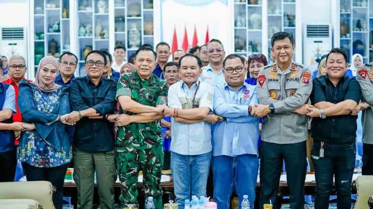 Gubernur Kalteng Terima Aspirasi Buruh dalam Forum Dialog