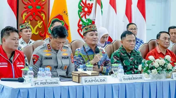 Gubernur Kalteng dan Forkopimda Bahas Antrean BBM Bersama Pertamina dan Wartawan