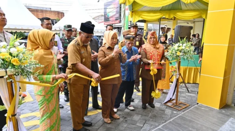 Dorong Ekonomi Kreatif, Bupati Kobar Resmikan Pasar Seni Kiai Gede