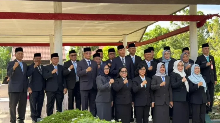 Sekretaris DPRD Kalteng Ikuti Ziarah dan Tabur Bunga Hari Jadi ke-69 Provinsi