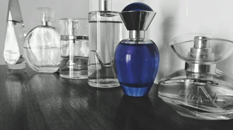Profesi Pembuat Parfum Menggabungkan Seni dan Ilmu Pengetahuan