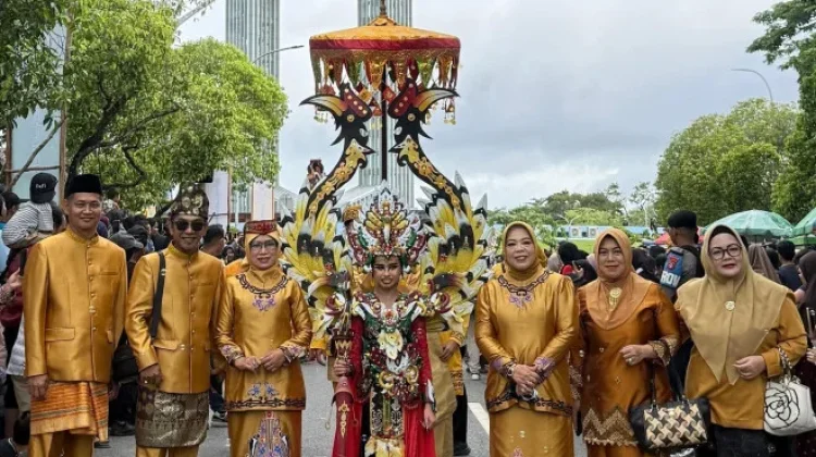 FBIM 2026: Kontingen Kobar Unjuk Gigi di Pawai Budaya Palangka Raya