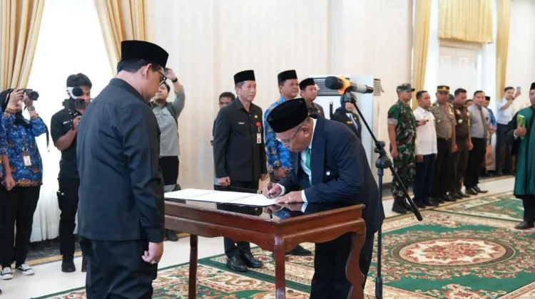 Bupati Shalahuddin Lantik Direksi Baru Perusda Batara Membangun