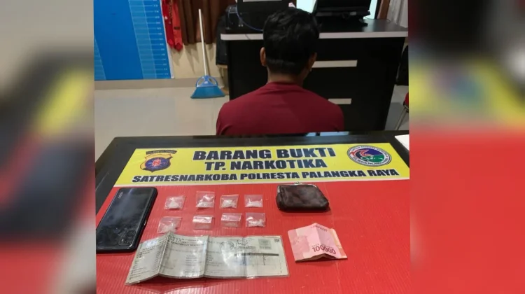 Pria 34 Tahun Diringkus Polisi, 8 Paket Sabu Ditemukan di Saku Celana