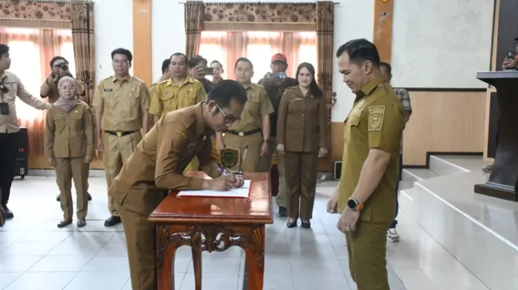 Sertijab JPT Pratama, Bupati Pulang Pisau Pacu Kinerja Dinas Kesehatan