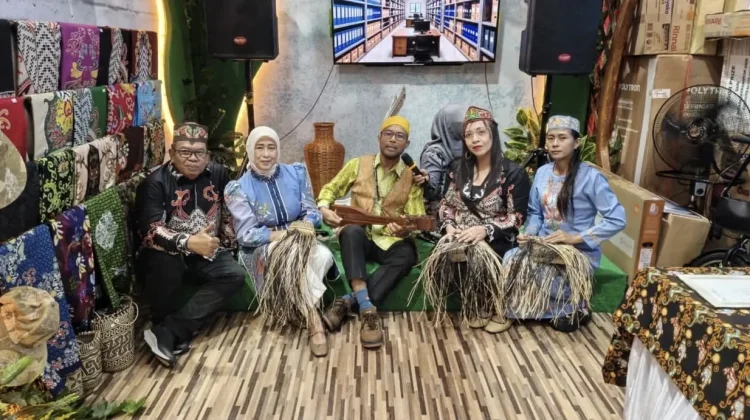 TP PKK Barut Perkenalkan Produk Unggulan Daerah di Kalteng Expo 2026