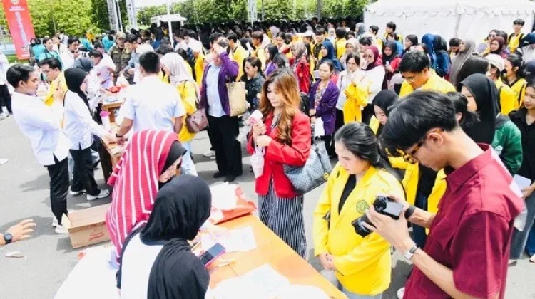 Gubernur Kalteng Buka Pasar Murah untuk Mahasiswa