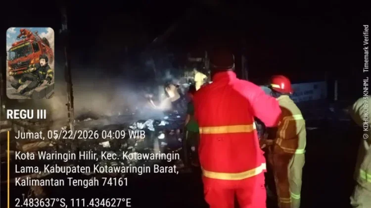 Diduga Korsleting, Kantor Ponpes Al-Huda Kobar Hangus Terbakar