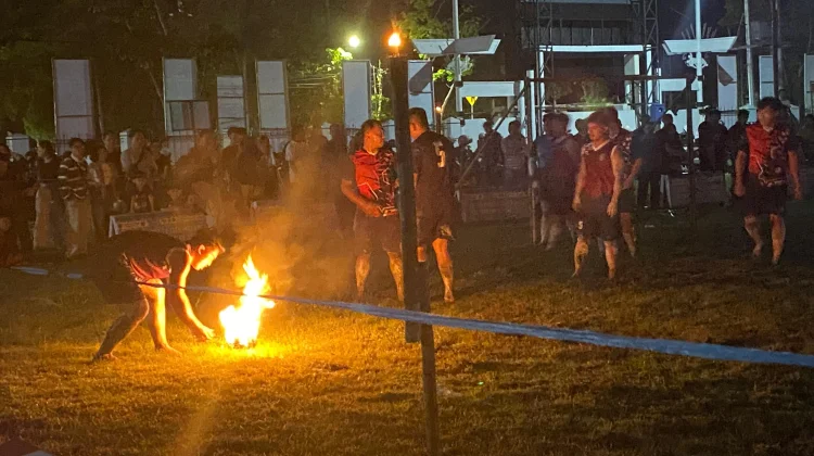 Sepak Sawut, Tradisi Sepak Bola Api Suku Dayak Kini Dilombakan
