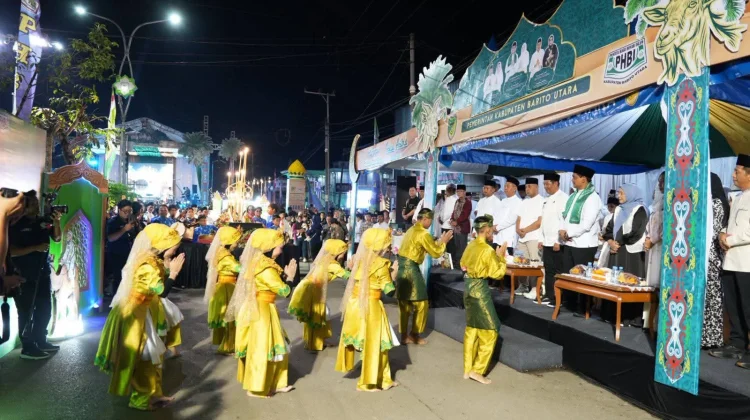 Pawai Tanglong Barito Utara Bertakbir Meriahkan Malam Idul Adha 1447 H