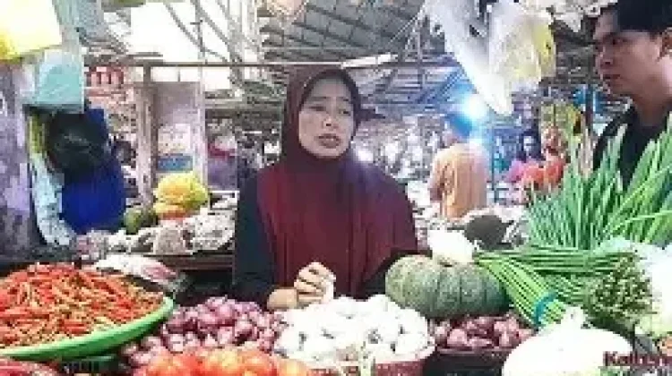 Pedagang Keluhkan Harga Bahan Pokok Tidak Stabil