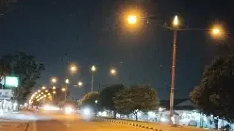 Pemasangan PJU di Jalan Cilik Riwut Tingkatkan Keselamatan Pengguna Jalan