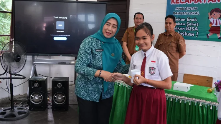 Ketua TP PKK Barito Utara Dorong Siswa Konsumsi Pangan Lokal Bergizi