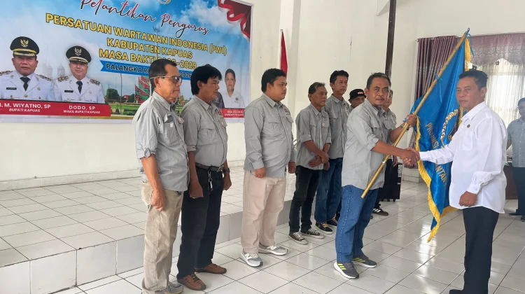 Pengurus PWI Kapuas Dilantik, Komitmen Perkuat Konsolidasi dan Profesionalisme