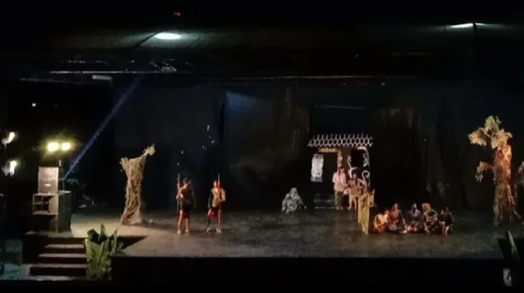 Pementasan Drama 'Malawen' Mahasiswa 2023 PBSI UPR Meriah