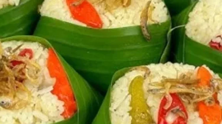 Nasi Uduk Bungkus Daun Pisang, Kuliner Tradisional yang Tetap Memikat Selera