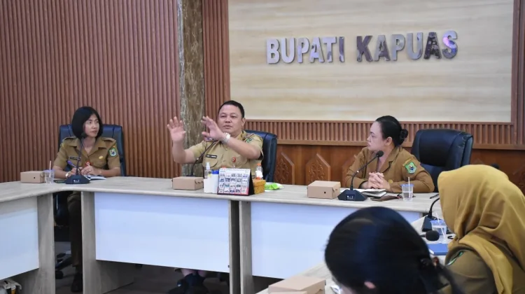 Sekda Kapuas Pimpin Rapat Pembahasan Penyesuaian Tarif Retribusi RPU