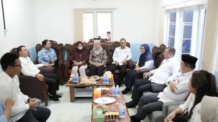 Tim Stranas PK Monitoring Pelaksanaan Program Makan Bergizi Gratis di Kapuas