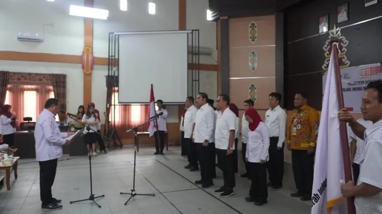 Ahmad Jayadikarta Dikukuhkan Jadi Dewan Kehormatan PMI Pulang Pisau