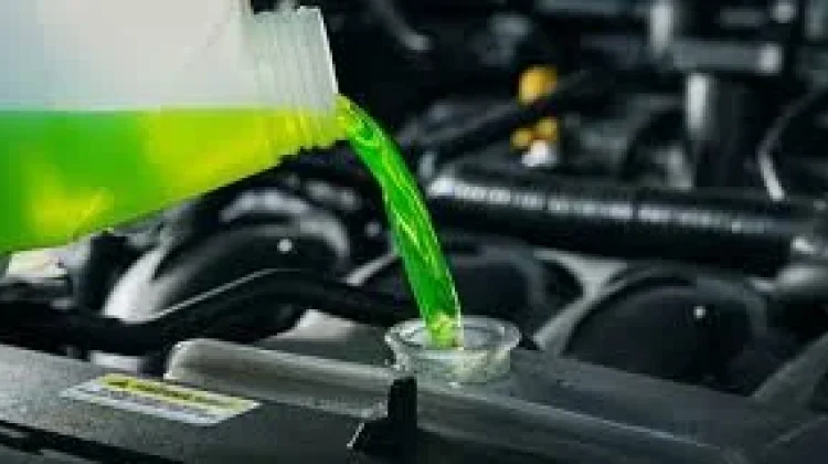 Bahaya Isi Radiator Kendaraan Dengan Air Biasa