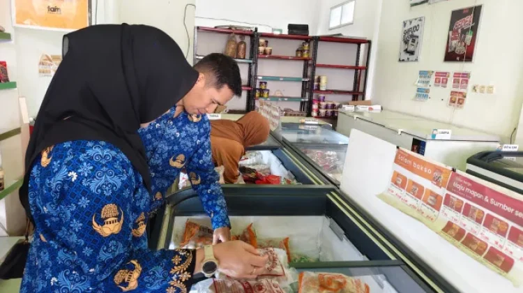 Distan Kobar Perketat Pengawasan Frozen Food Demi Jamin Keamanan Pangan Hewani