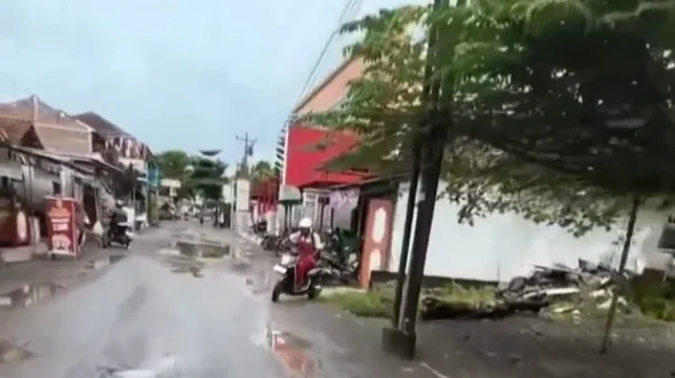Warga Keluhkan Jalan Lingkungan Garuda XI Palangka Raya Belum Diaspal