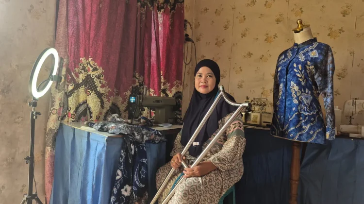Kisah Arbainah, Penjahit Disabilitas yang Melawan Kerasnya Kehidupan