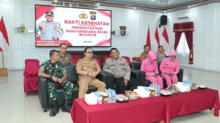 Peringati Hari Bhayangkara ke-80, Polres Kapuas Gelar Bakti Kesehatan dan Sosial