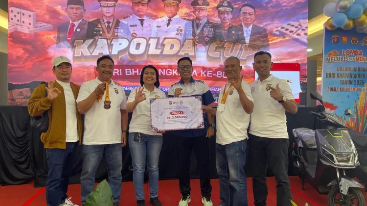 Dua Perwira Polresta Palangka Raya Juara III di Turnamen Domino Kapolda Cup